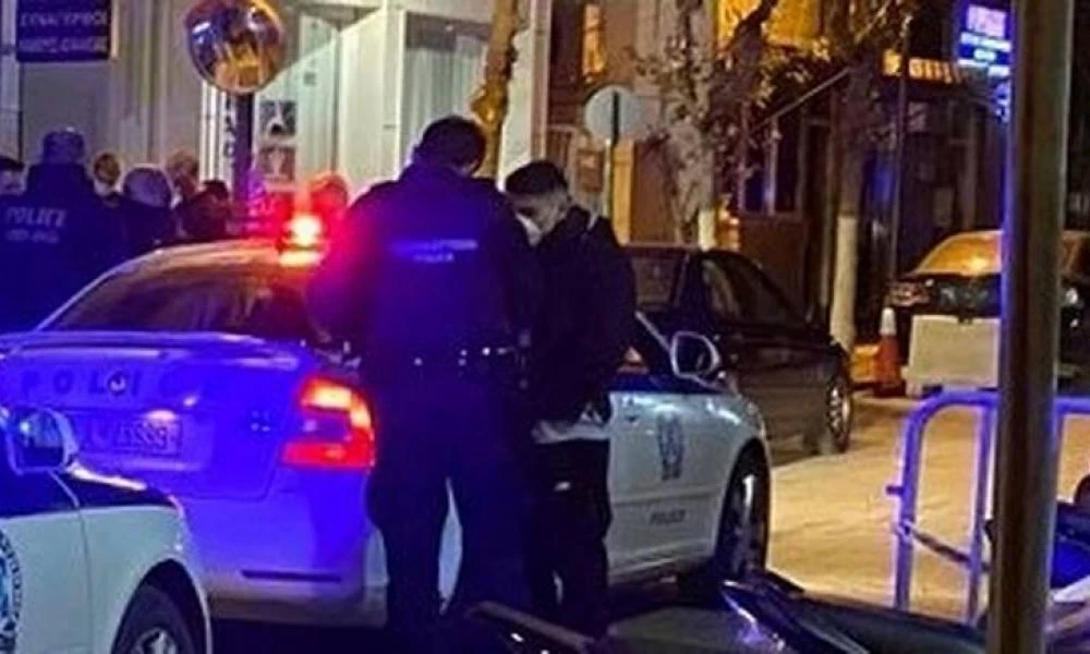 Θεσσαλονίκη: Επίθεση με μολότοφ σε όχημα της ΕΛ.ΑΣ.